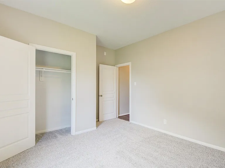 6026 Burnet Bend Ave — Photo 25