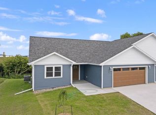 714 Roosevelt St, Baraboo, WI 53913