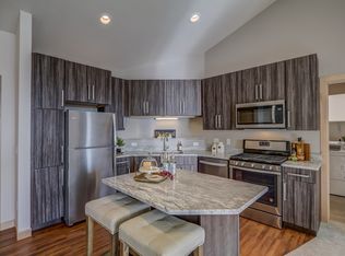 1120 W Main St #2272096, Sun Prairie, WI 53590