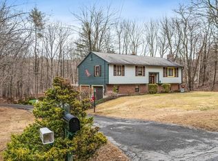4 Trent Rd, Derry, NH 03038