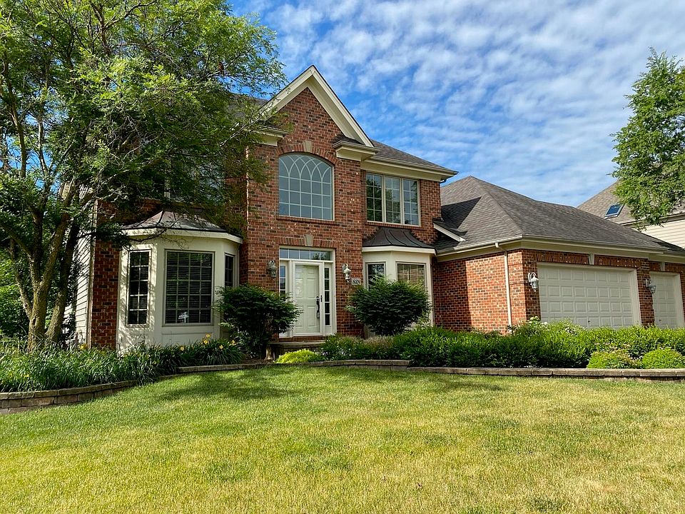 1st image of 838 Columbia Cir