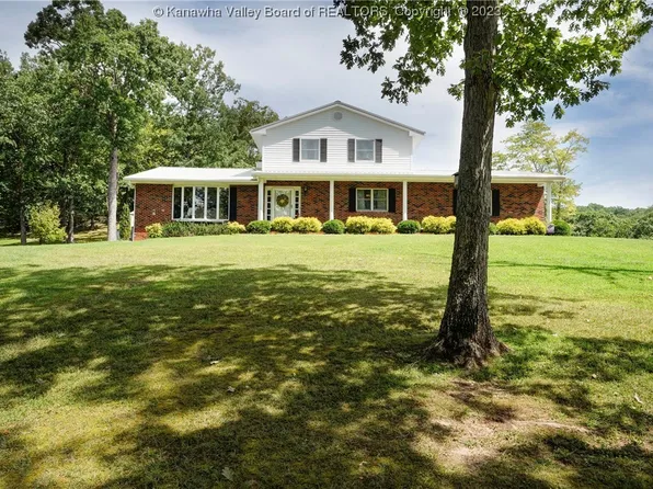 745 Hickory Rdg, Saint Albans, WV 25177