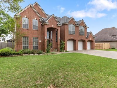 54 Mahogany Ct, Lake Jackson, TX, 77566