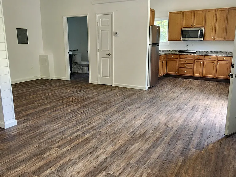 4101 Hummer Rd #B — Photo 3