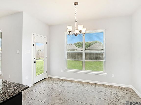 5th image of 13766 Fig Dr