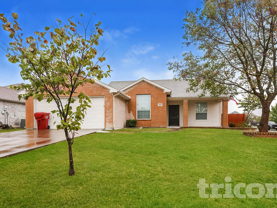 304 Wooded Way