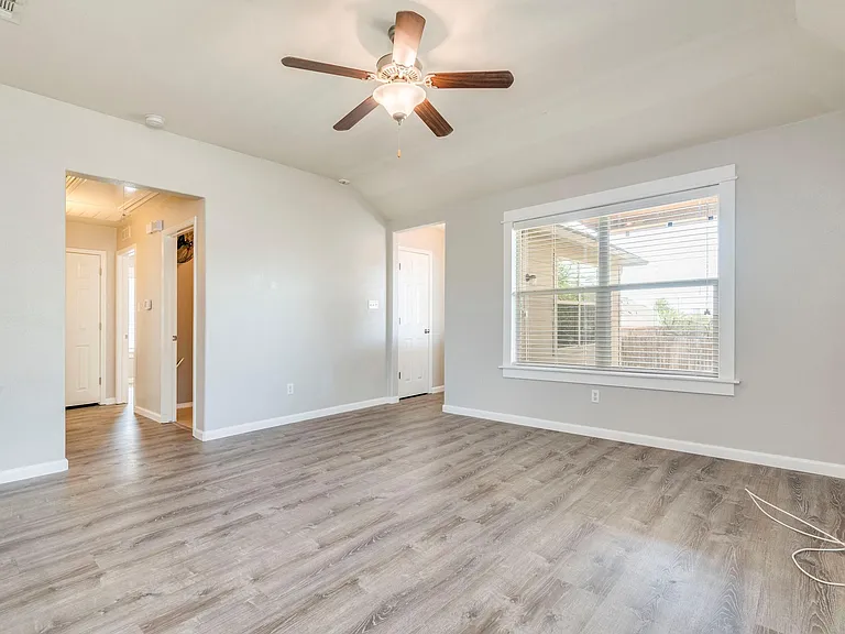 154 Flagstone Trl — Photo 12