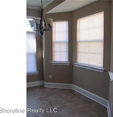 4th image of 512 Palm Breeze Dr