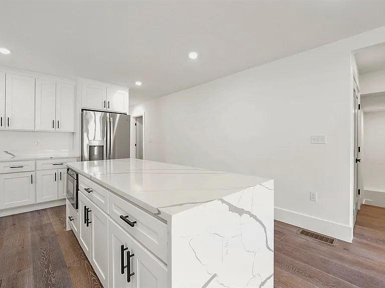 17 Wellington Ave #1 — Photo 6