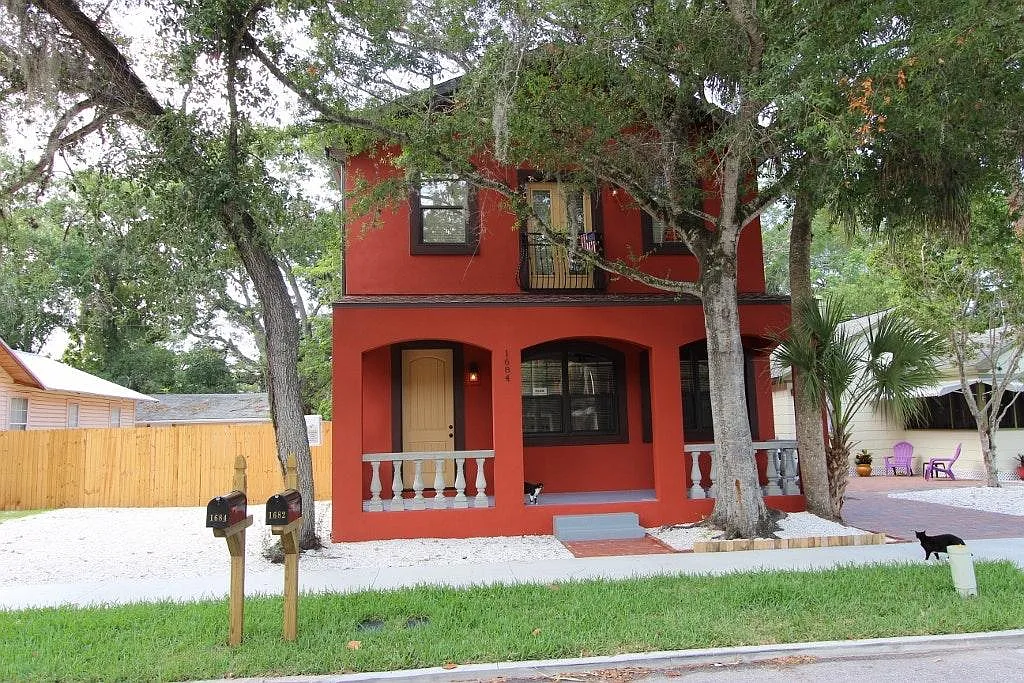 3 bed, 2600 sqft, $3,495 — Photo 1