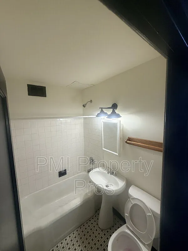 1 bed, 1.0 bath, 675 sqft, $950 — Photo 4