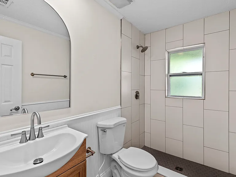 74 Sanchez Dr E — Photo 28