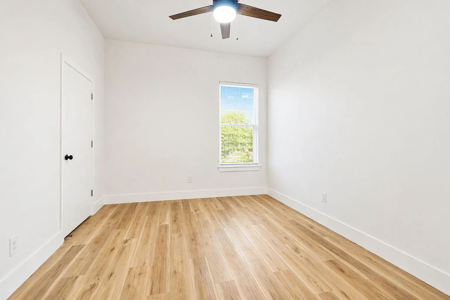 3 bed, 1161 sqft, $1,790 — Photo 3
