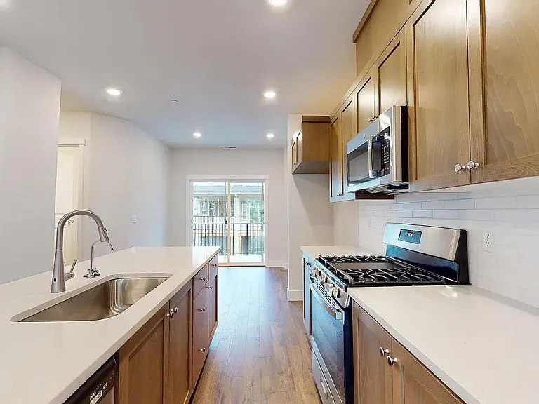 15992 NW Hosmer Ln — Photo 10