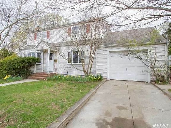 3rd image of 34 Park Lane Dr