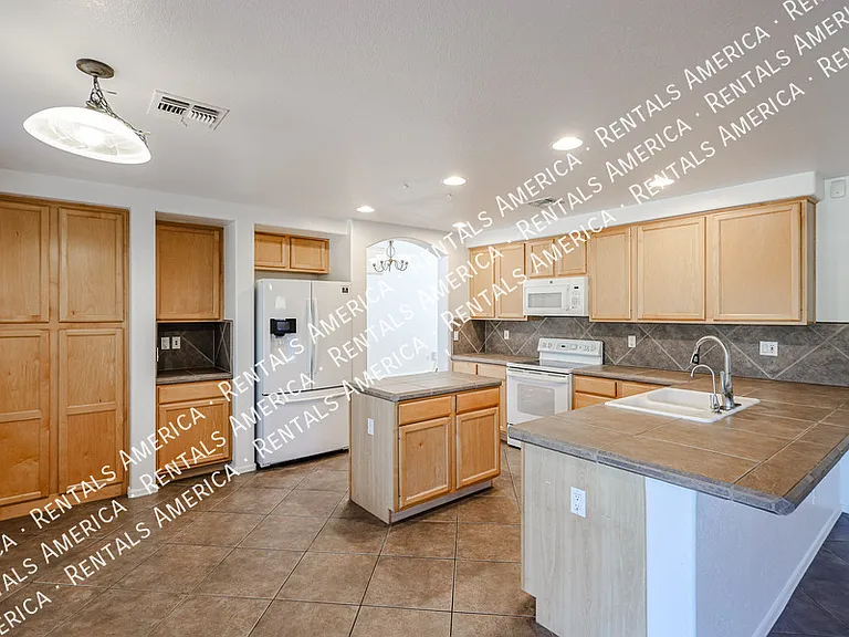 33251 N Symer Dr — Photo 3