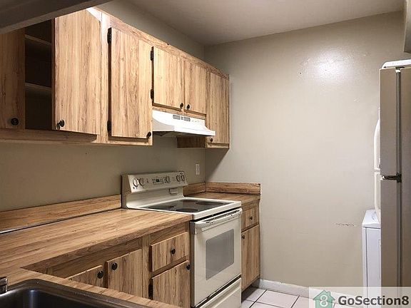 3rd image of 15332 Sunset Dr #613