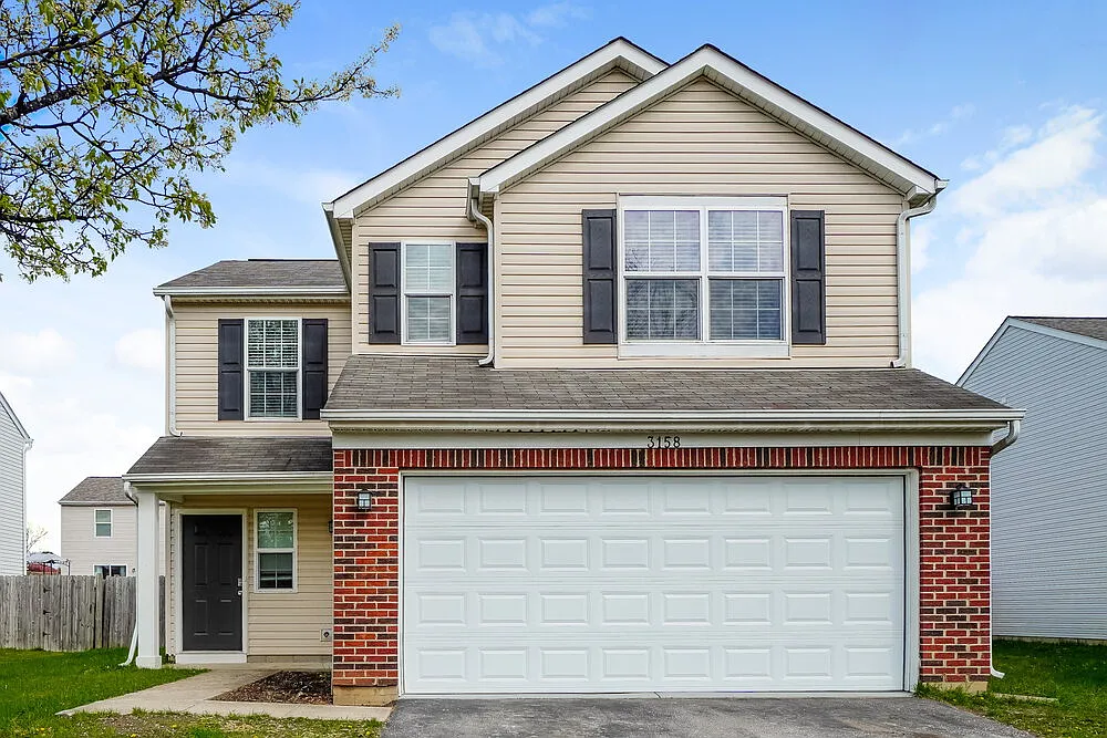 3 bed, 2.0 bath, 1550 sqft, $2,320 — Photo 1