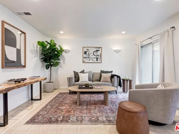 7651 Reseda Blvd Unit 3-T, Los Angeles, CA 91335