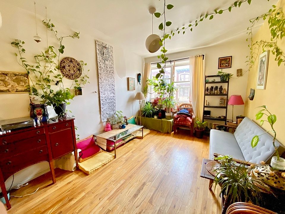1st image of 1137 President St #Cc