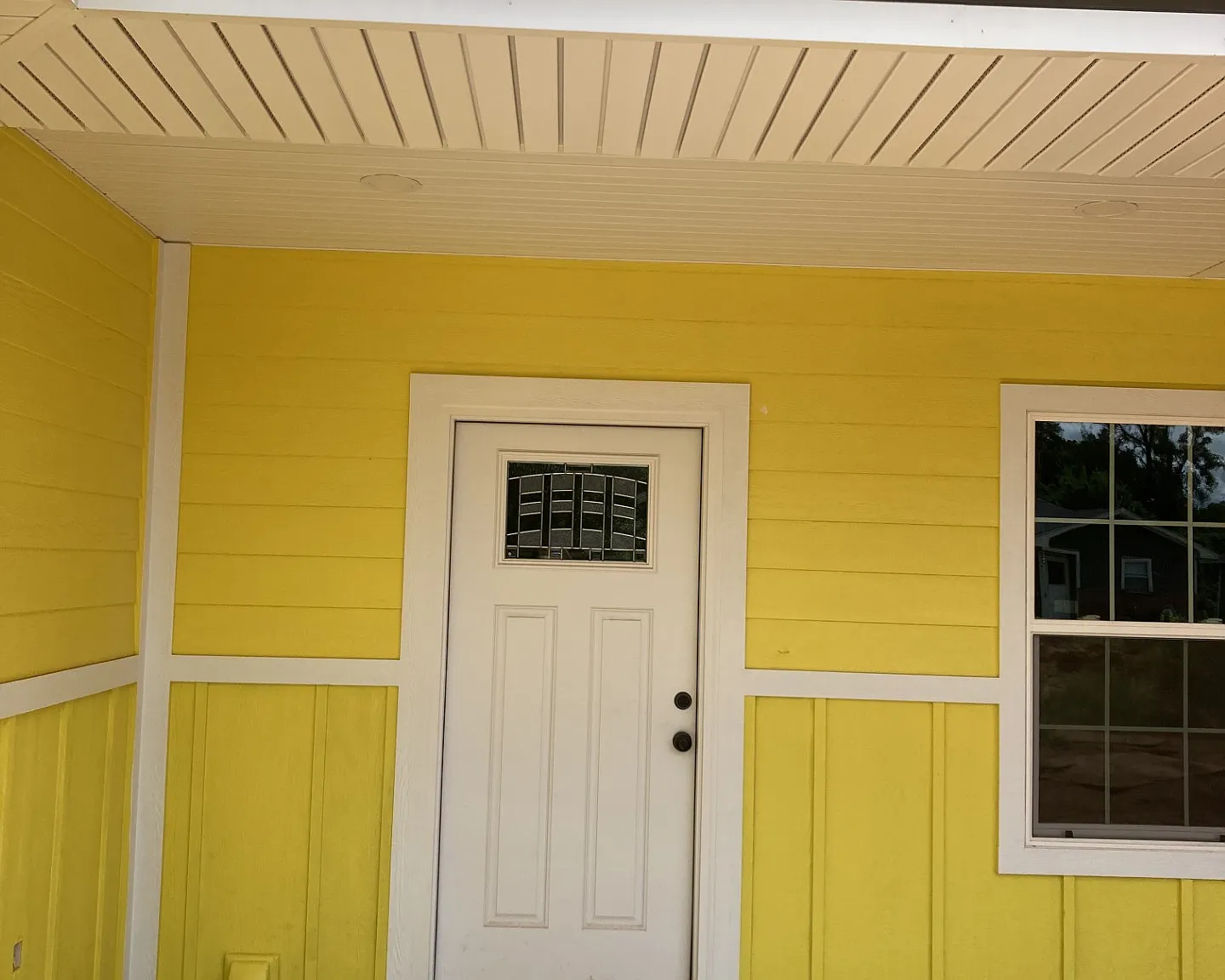 3 bed, 1218 sqft, $1,800 — Photo 2
