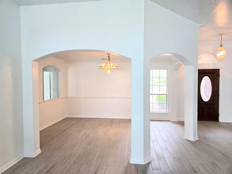 4018 Crystal Lake Cir N — Photo 7