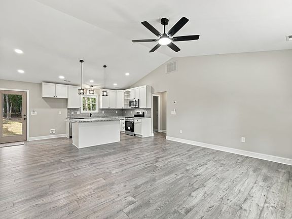 3rd image of 2250 Johnson Rd
