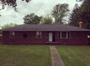 906 Gray St, Veedersburg, IN