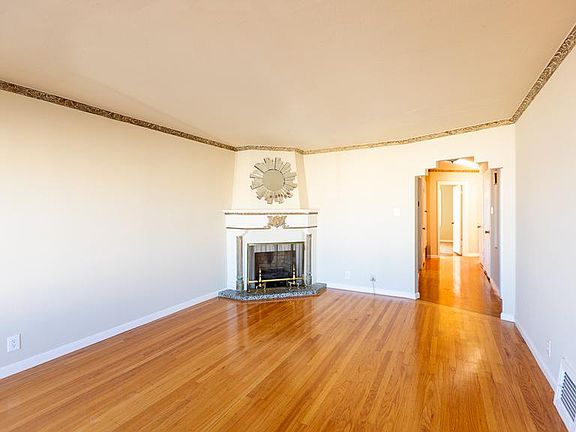 3rd image of 2206 33rd Ave