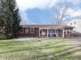 1270 Larchmont Dr, Elk Grove Village, IL 60007