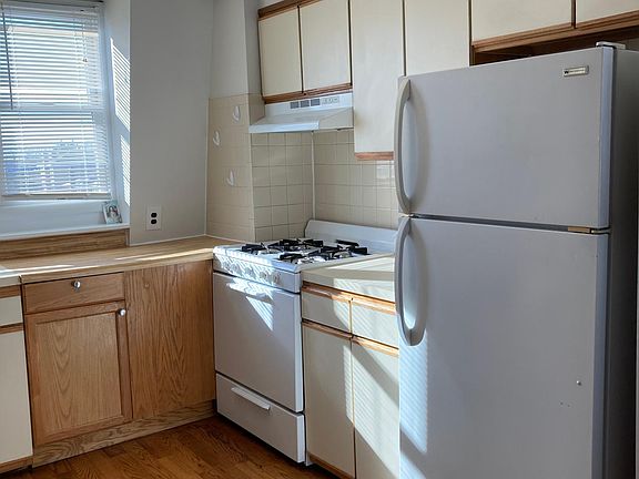 4th image of 14811 10th Ave #2