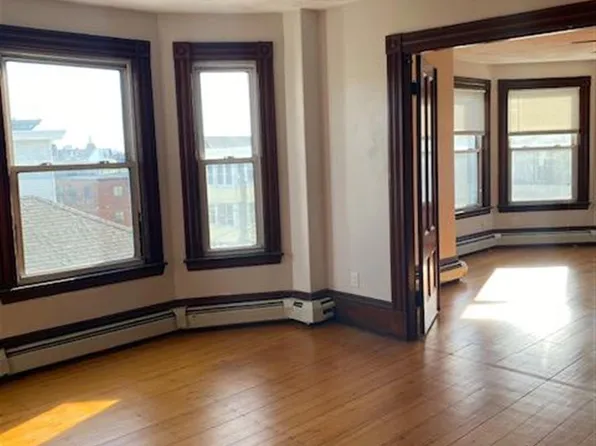 53 Mansfield St #3, Somerville, MA 02143