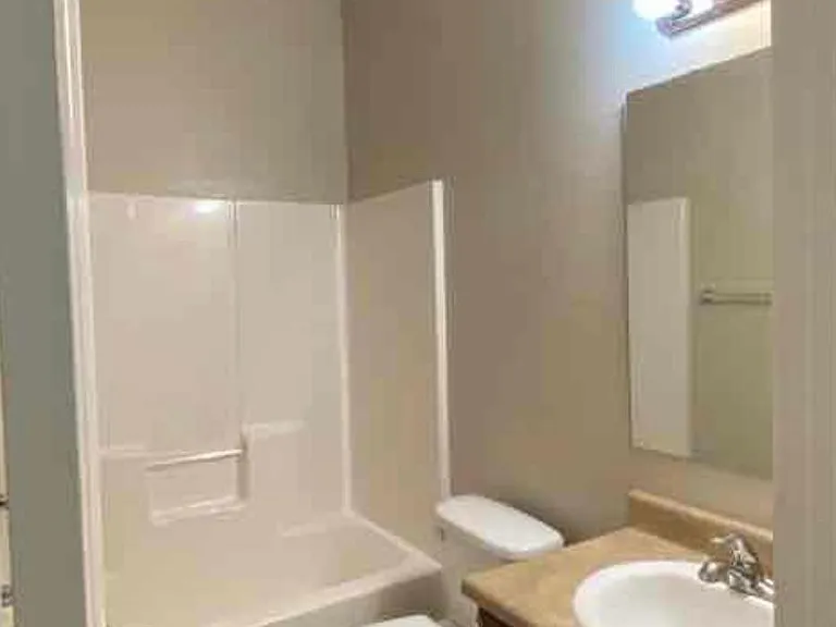 2433 Fleming Dr — Photo 9