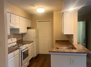 2257 Hedgerow Rd, Columbus, OH 43220