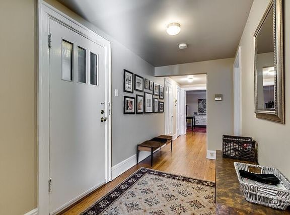 2nd image of 1430 W Elmdale Ave #2