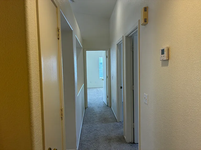 10523 W Windsor Blvd — Photo 11