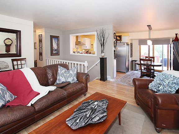 5th image of 4926 Villa Cir