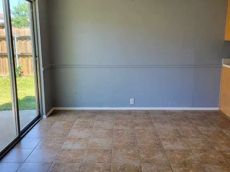 1004 Wintercreek Dr — Photo 12