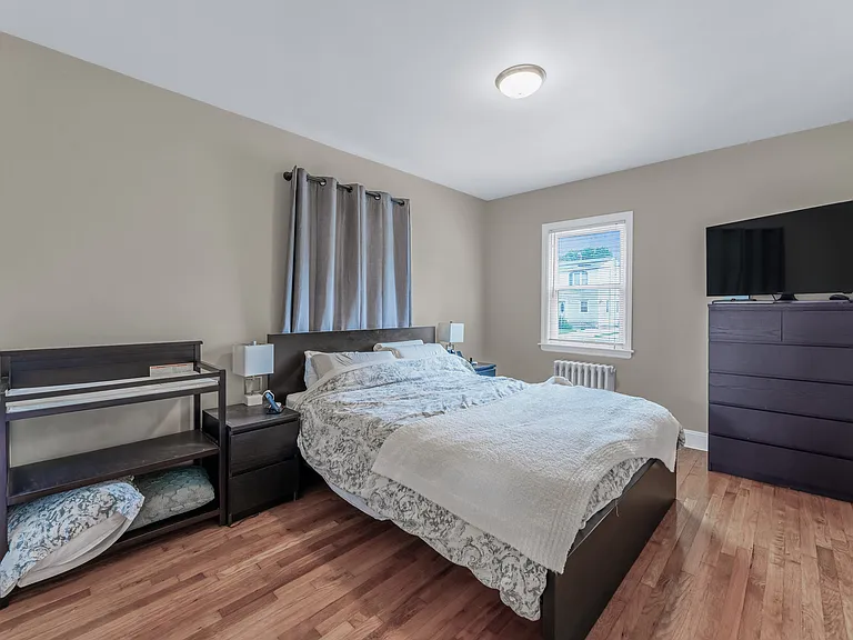 27 Clyde St — Photo 7