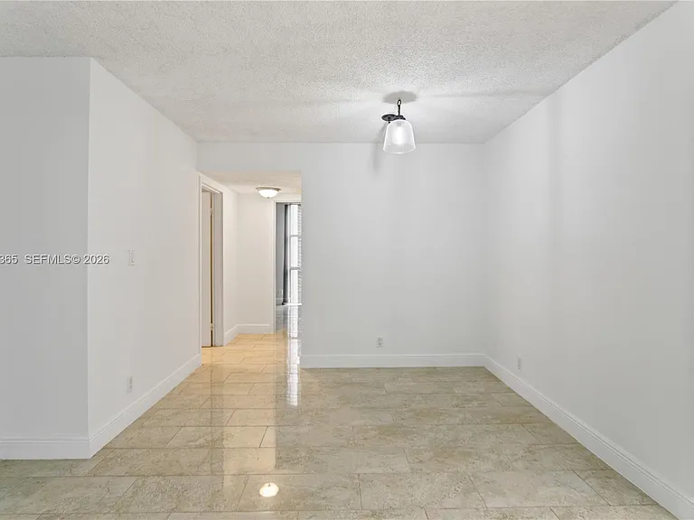 17021 N Bay Rd #429 — Photo 4