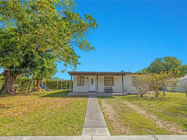 4901 SW 100th Ct, Miami, FL 33165