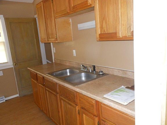 4th image of 500 N White Ave
