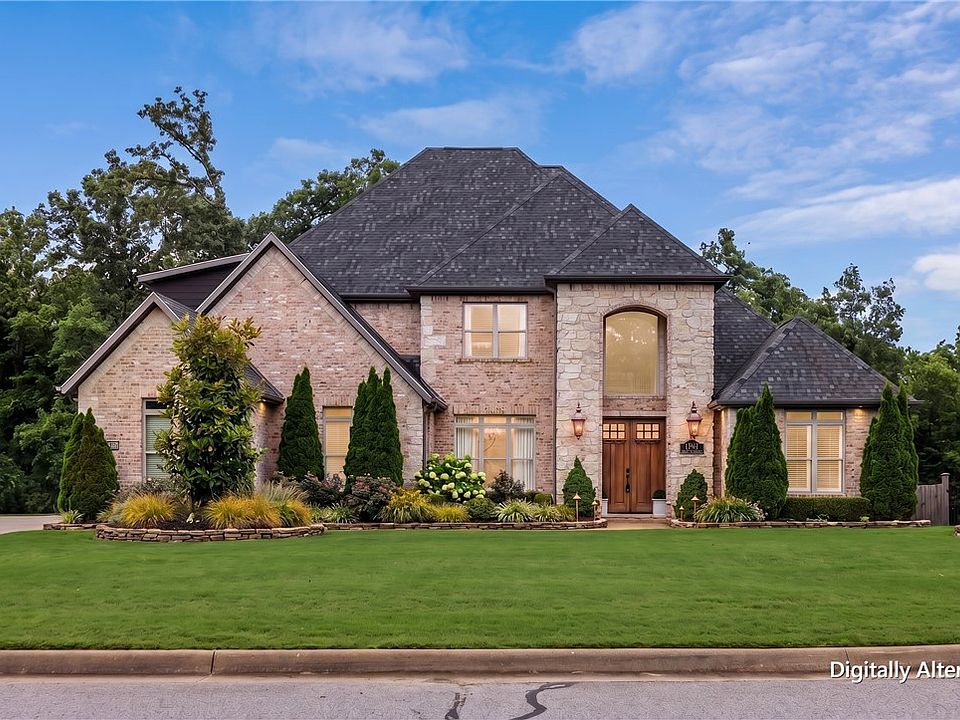 1st image of 1479 Le Chesnay Dr