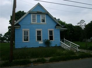 10 Hoeltzer St, Rochester, NY 14605