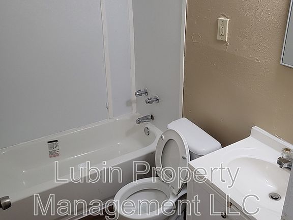 5th image of 1368 Springdale St