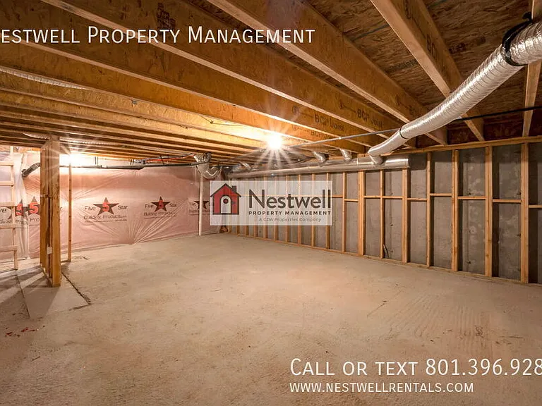 97 N Voyager Ln — Photo 14