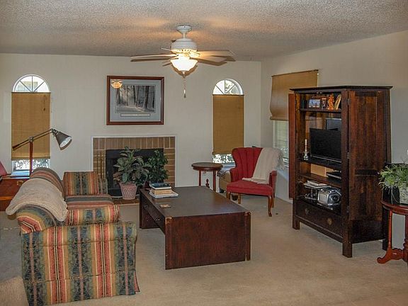 5th image of 6001 Laketree Ln APT A