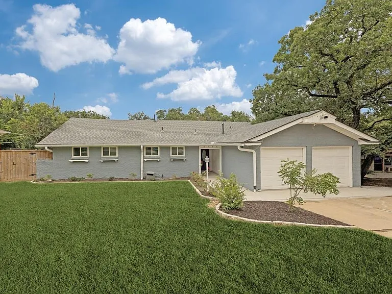 5786 Rockhill Rd — Photo 1