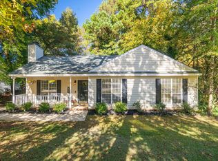 409 Indian Hill Rd, Holly Springs, NC 27540