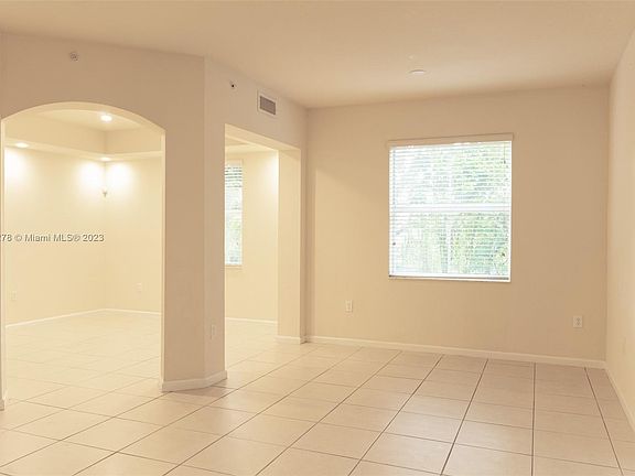 3rd image of 11605 NW 89th St APT 109